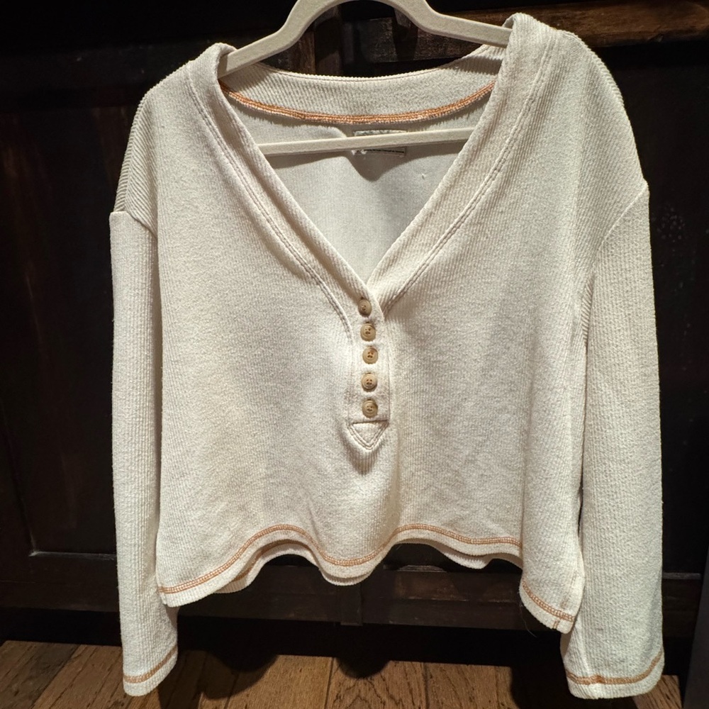 Urban Outfitters Cream Knit Sweater. Size Small
